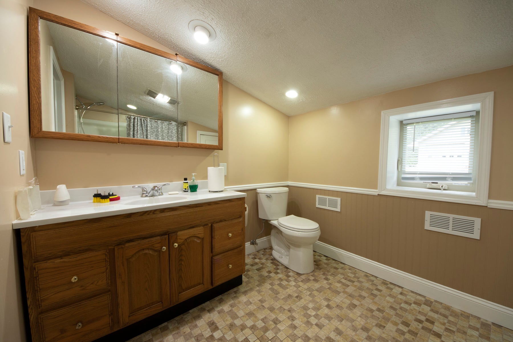You Missed a Spot! 5 Bathroom Objects You Forget to Clean.
